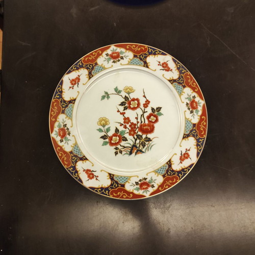 Decorative porcelain plate used, made in Japan, 27.6 cm