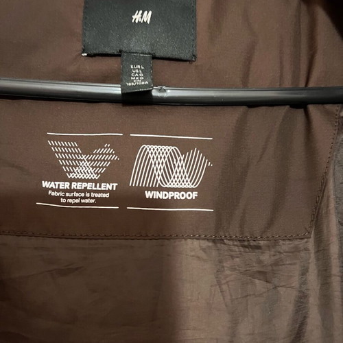 Brown men's jacket H&M size L like new, water-resistant and windproof