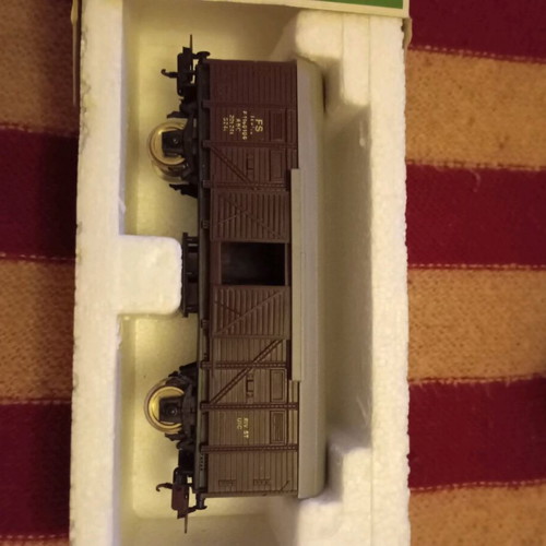 Lima trains used in boxes with 0690 express engine and vintage transformer