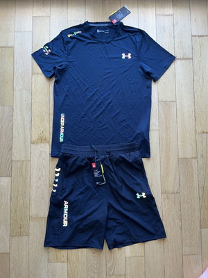 Under Armour compression set black size large new with tags