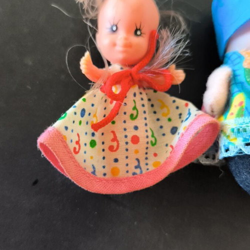 Filenaditses dolls AS, one without hat