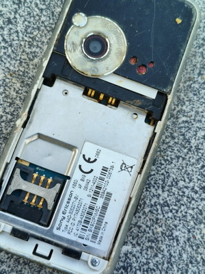 Sony Ericsson K660i used for spare parts