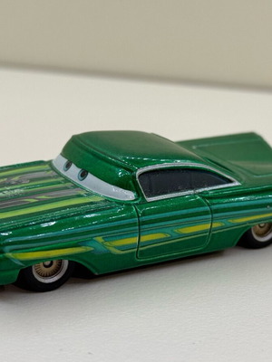 Chevrolet Impala TM 1:55 Disney Pixar Cars collectible toy car