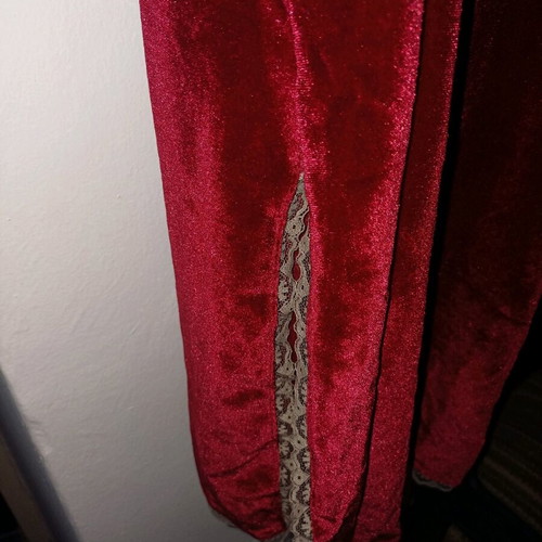 Red velvet nightdress size Large like new with white lace