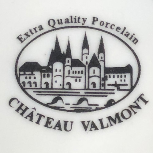 Antique Château Valmont coffee set 12 pcs like new, white embossed porcelain
