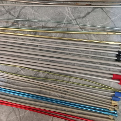 Knitting needles like new, set of 34 pieces, inox and others