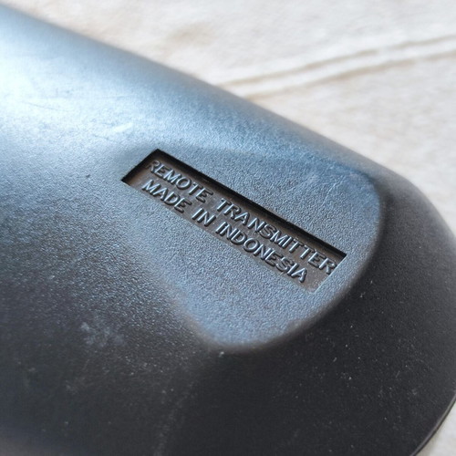 Xbox Classic remote control used, no receiver included
