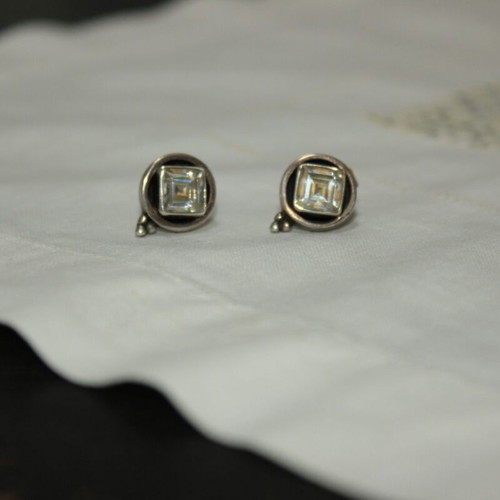 Vintage silver stud earrings with cut cubic zirconia 925 like new