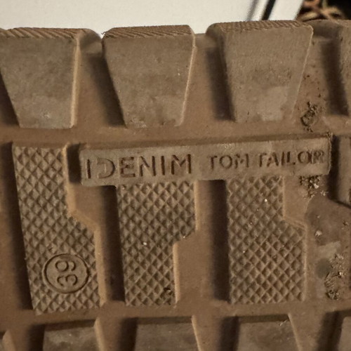 Tom Tailor waterproof boots like new, size 39, brown