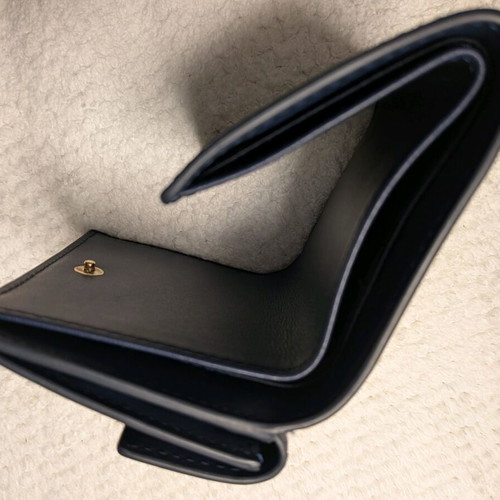 Tommy Hilfiger wallet like new, blue leather