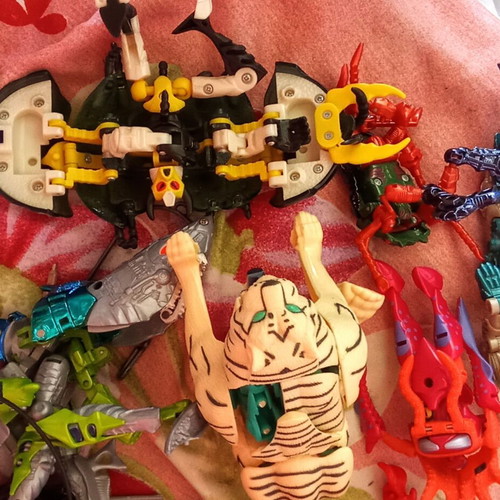 Alien Transformers figures and weapons 1998-2003