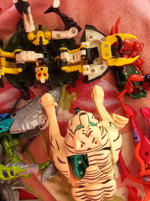 Alien Transformers figures and weapons 1998-2003