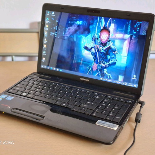 Toshiba Satellite L650 laptop used, Intel Core i5, 8GB RAM, 120GB SSD