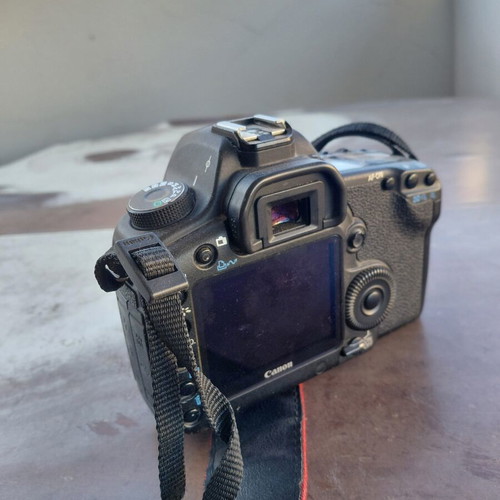 Canon EOS 5D Mark II camera like new