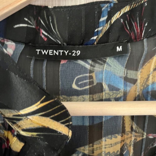 Twenty 29 dress M