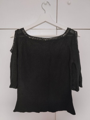 Black off-shoulder blouse used, size S/M, cotton and polyester