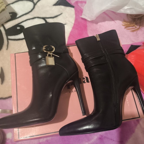 Black stiletto boots size 37 new with box