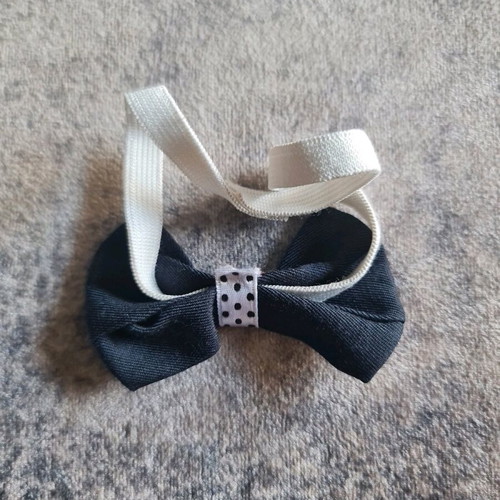 Children's bow tie dark blue like new
