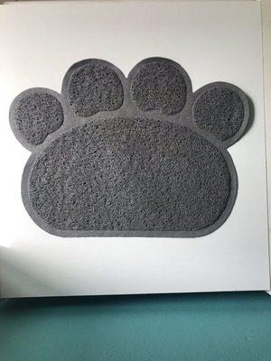 Pet mat in paw shape gray like new