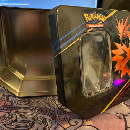Pokémon Crown Zenith tin new, empty