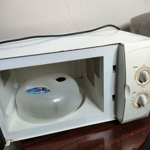 LG microwave oven used, works properly