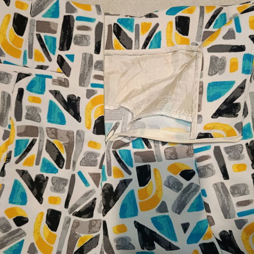 Zara Basic shorts with unique design, size L, like new, multicolor