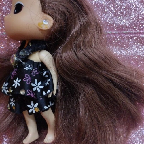 Ddung collectible doll from North Korea like new