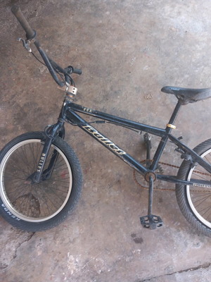 Bullet BMX καινούργιο, μαύρο, 20 ιντσών με μπροστινή ανάρτηση