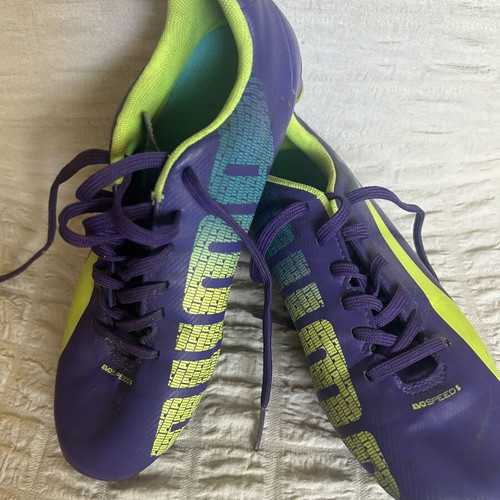 Puma evoSPEED 5.3 FG Kids Football Shoes like new, purple and yellow, size 36