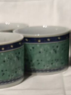 Porcelain tea set with 6 cups and plates