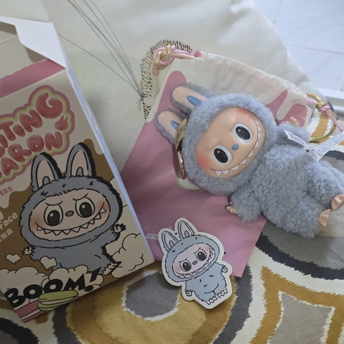 Labubu Exciting Macaron doll new, authentic from Popmart