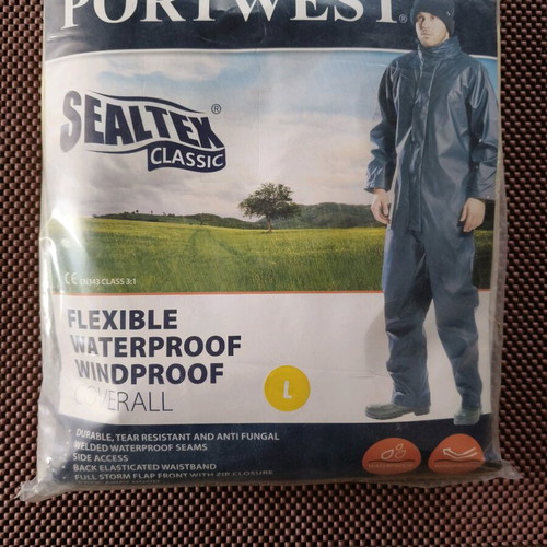 Portwest waterproof set new with hood and zipper