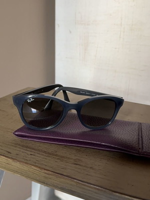 Ray Ban sunglasses like new