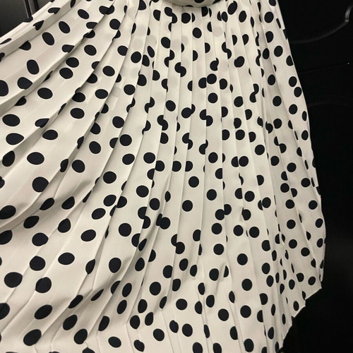 Polka dot skirt like new, unused, excellent condition