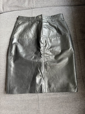 Black leather women's skirt like new, size S/36/8