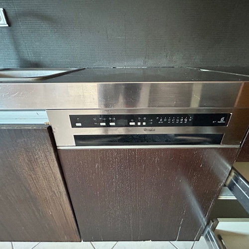 Tripani Kitchen Set used with Built-in Electric Appliances