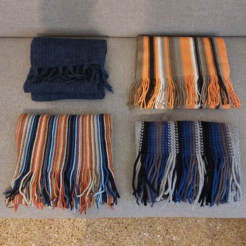 Wool scarves used, pack of 4 pieces