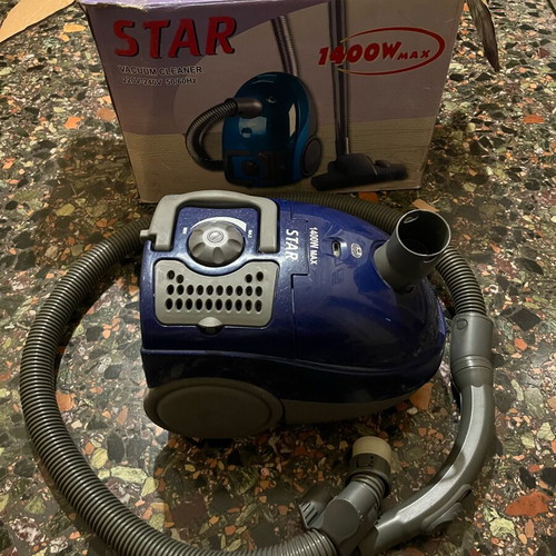 Star vacuum cleaner 1400W Max like new