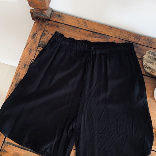 The Line Project black shorts size S 36 8