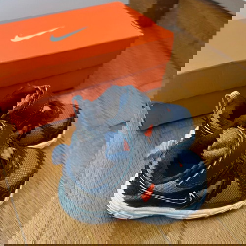 Nike παπούτσια σαν καινούργιο, μέγεθος 19