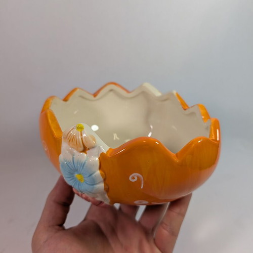 Easter bowl egg design 16x14cm like new