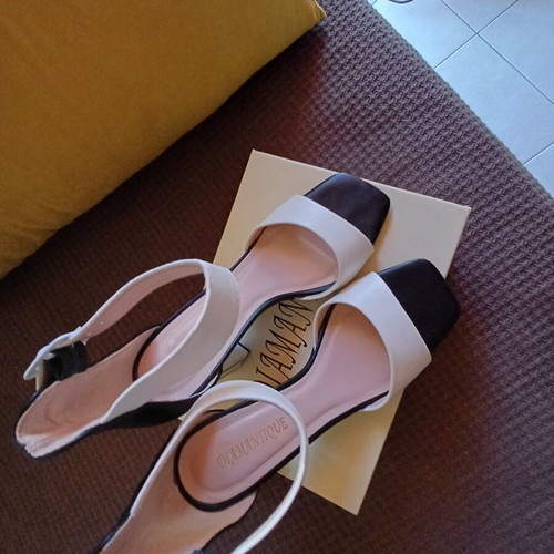 Women's black and white sandals like new, size 38, high block heel