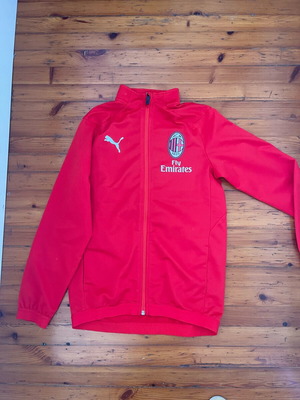 Ζακέτα Puma Milan σαν καινούργιο για 9 με 10 ετών