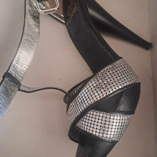 G. FERRE high-heeled sandals black with silver details like new, size 36