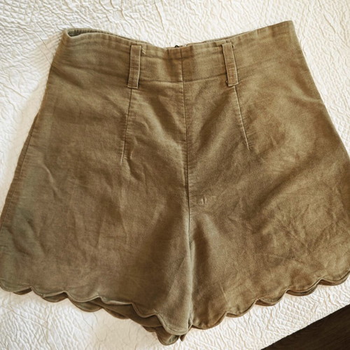 Khaki velvet shorts like new, size M