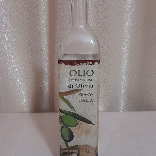 Decorative glass olive oil bottle like new, Mediterranean design