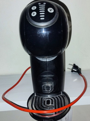 Καφετιέρα Krups KP340 σαν καινούργιο με αντάπτορα Nespresso και μεταλλική κάψουλα