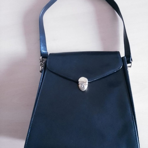 KEM leather women's crossbody bag like new, black 25x28x12 cm
