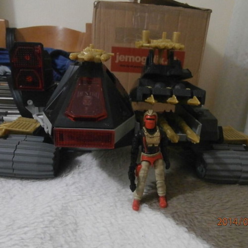 G.I. Joe Cobra Iron Grenadiers D.E.M.O.N. Tank like new
