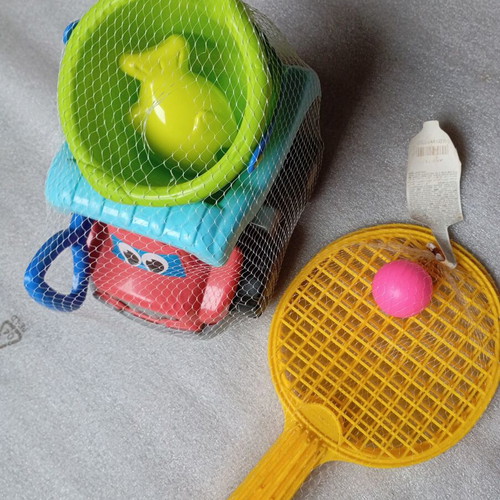 Kids Beach Set with Truck, Bucket, Tools and Rackets new